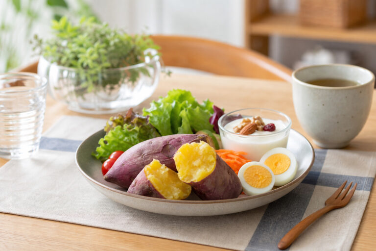 さつまいもはダイエット中に食べていい？太りにくい量・食べ方・注意点を解説のアイキャッチ画像