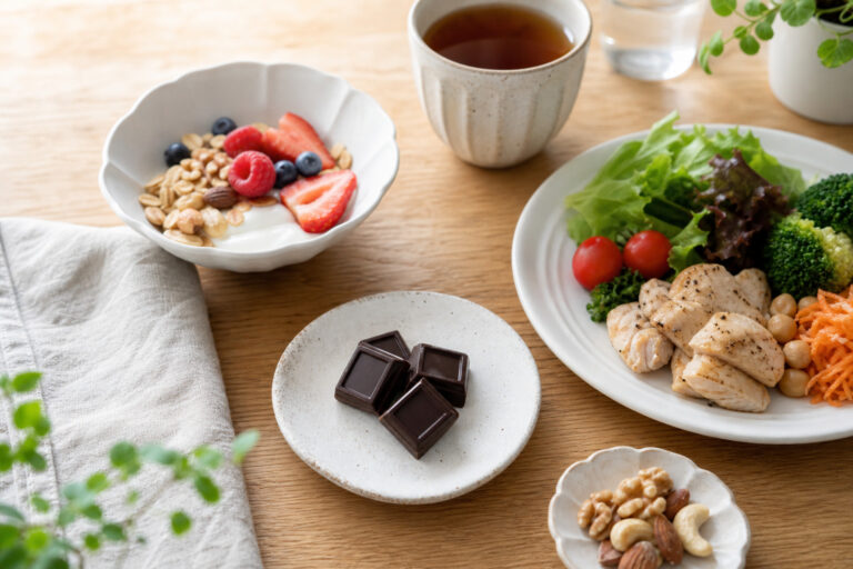 ダイエット中にチョコは食べてもいい？太りにくい選び方・量・注意点を解説のアイキャッチ画像